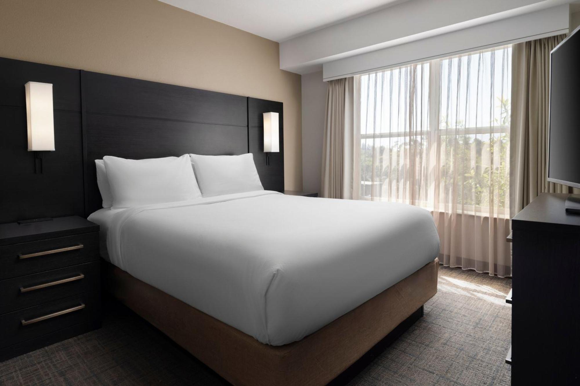 Residence Inn By Marriott Стоктон Экстерьер фото